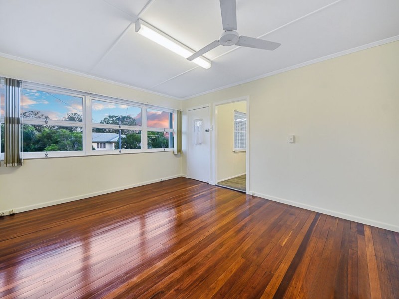 8 Crofton Street, Geebung QLD 4034