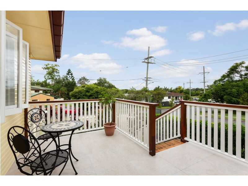 102 Minto Crescent, Arana Hills QLD 4054