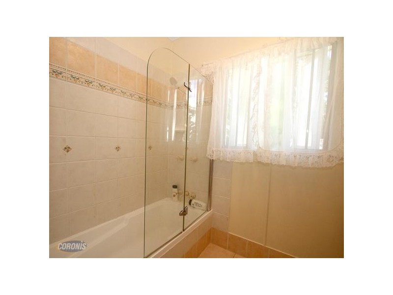 2 Meath Street (1 Hurst Street), Gordon Park QLD 4031