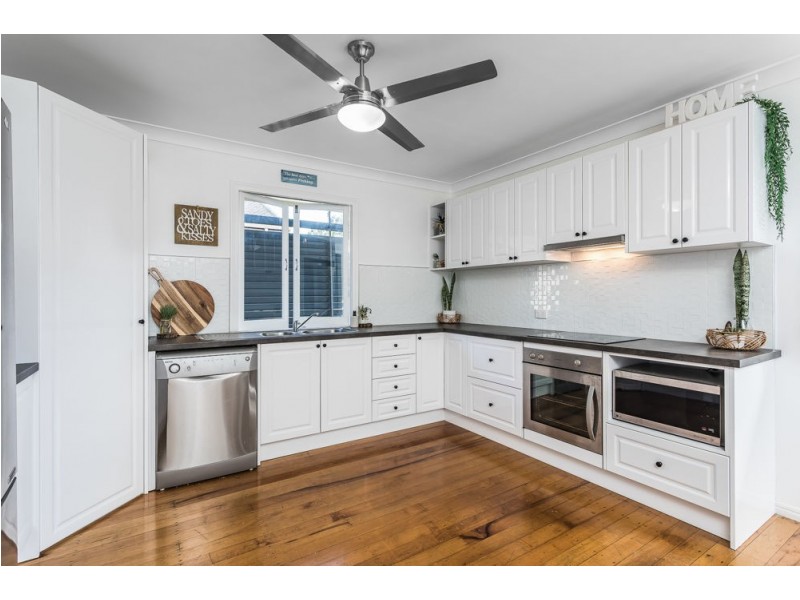 20 Crest Street, Kallangur QLD 4503