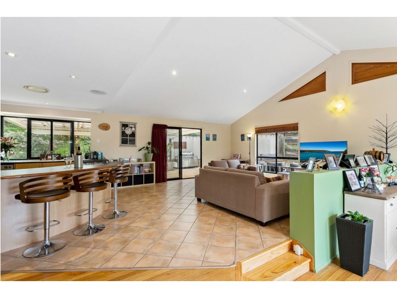 12 Woodfield Court, Ferny Hills QLD 4055