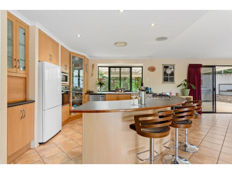 12 Woodfield Court, Ferny Hills QLD 4055