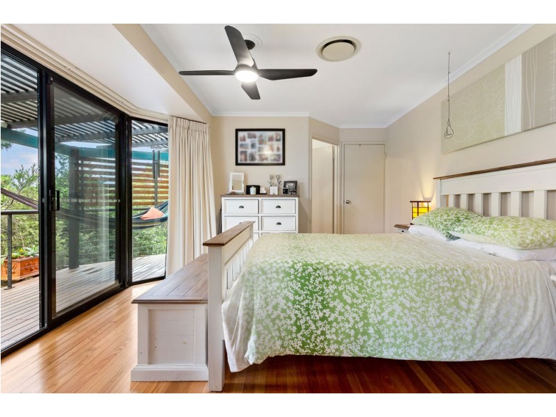 12 Woodfield Court, Ferny Hills QLD 4055