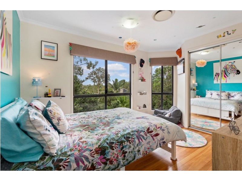 12 Woodfield Court, Ferny Hills QLD 4055