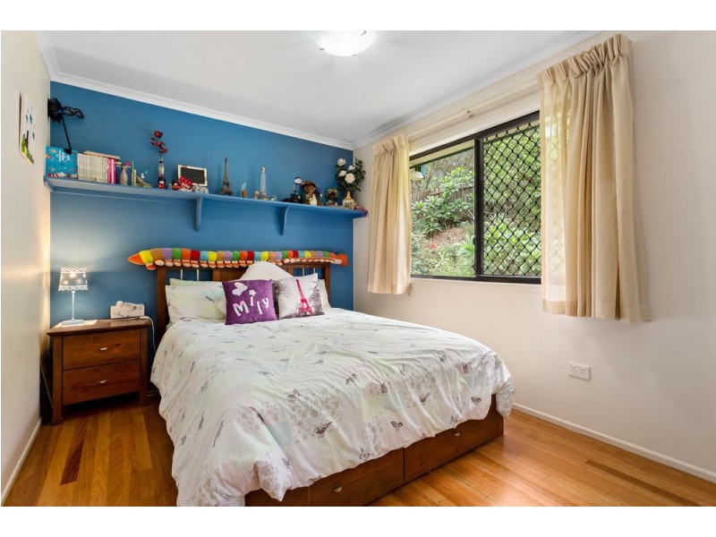 12 Woodfield Court, Ferny Hills QLD 4055