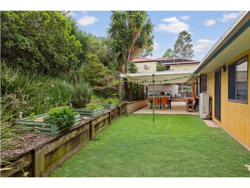 12 Woodfield Court, Ferny Hills QLD 4055