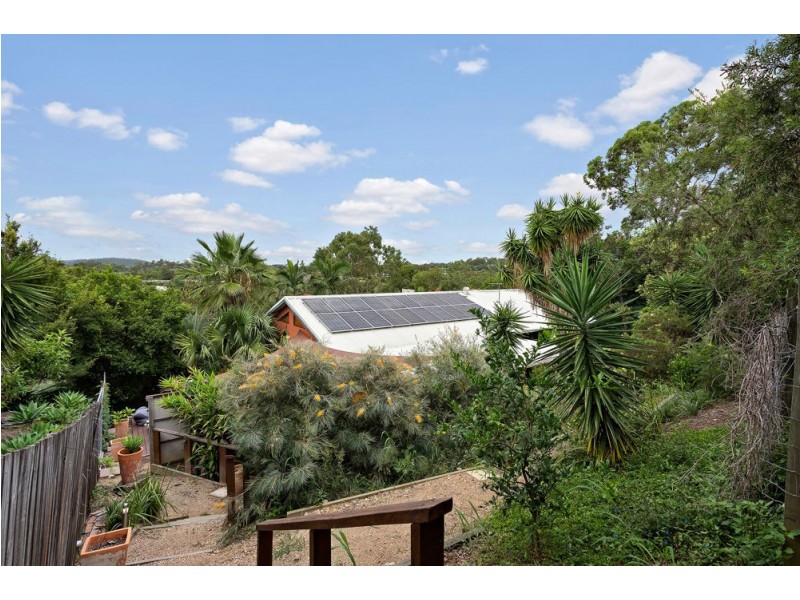 12 Woodfield Court, Ferny Hills QLD 4055