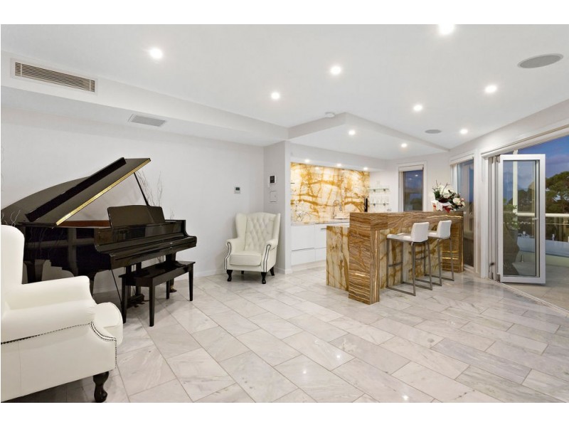 58 Watson Street, Newmarket QLD 4051