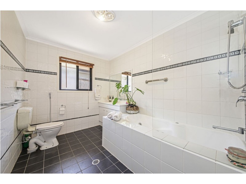 19 Franzin Drive, Cashmere QLD 4500