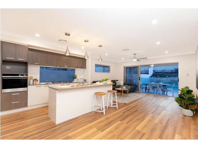 34A Niven Street, Stafford Heights QLD 4053