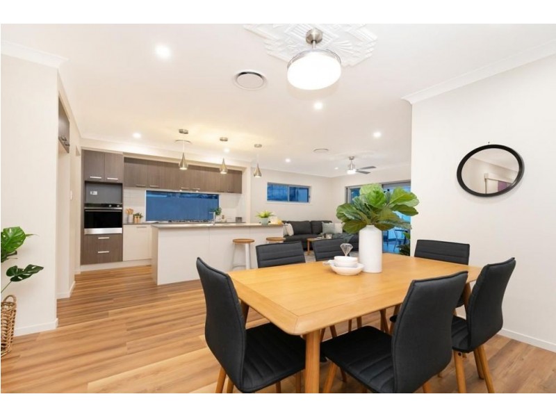 34A Niven Street, Stafford Heights QLD 4053