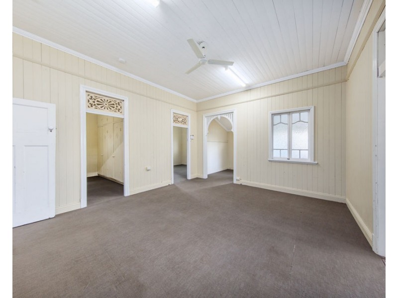 10 Scott Road, Herston QLD 4006