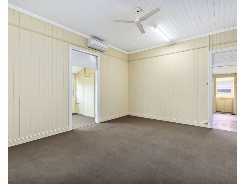 10 Scott Road, Herston QLD 4006