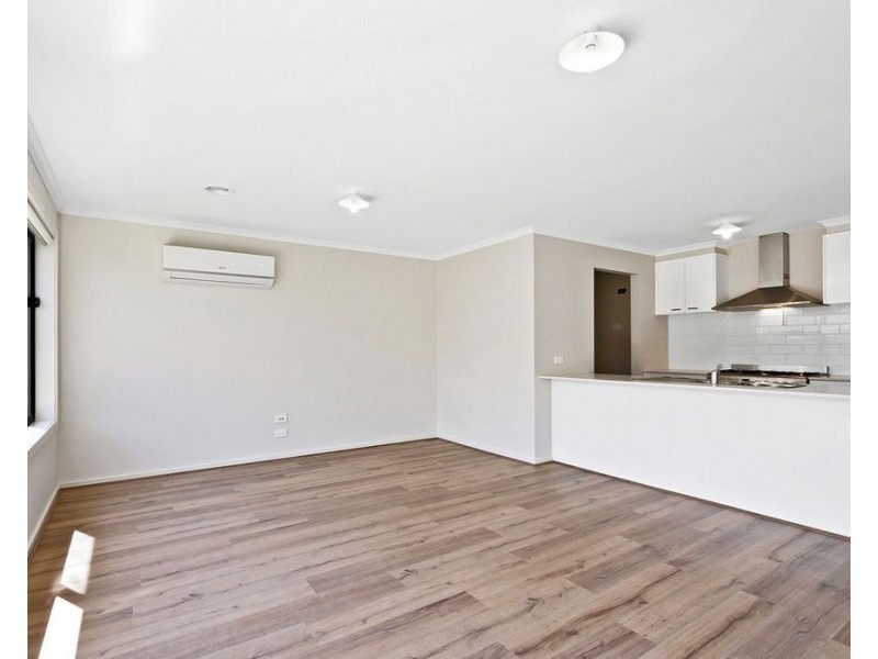 4/24a Gibney Street, Maffra VIC 3860