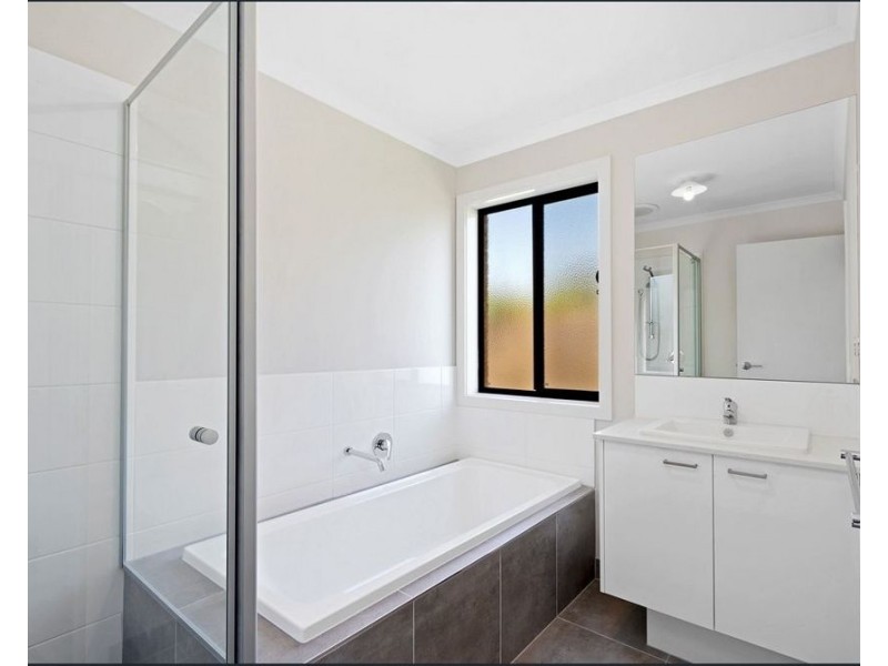 4/24a Gibney Street, Maffra VIC 3860