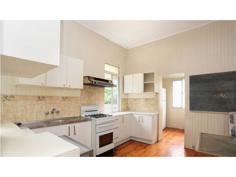 7 Bennett St, Toowong QLD 4066