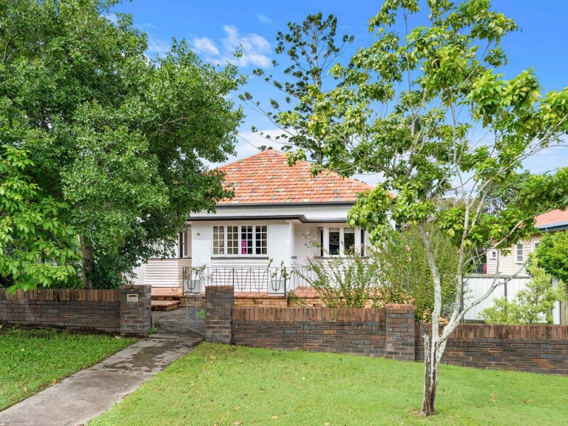 71 Macdonald Street, Norman Park QLD 4170