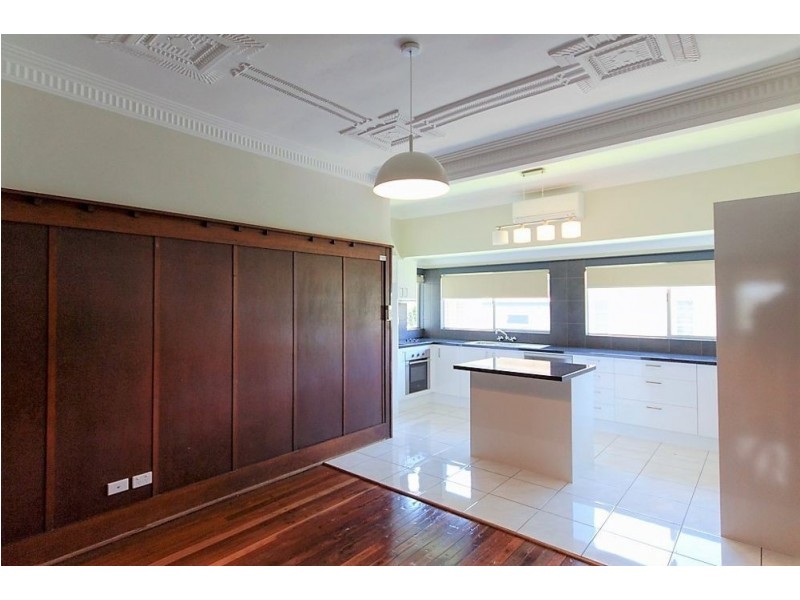 71 Macdonald Street, Norman Park QLD 4170