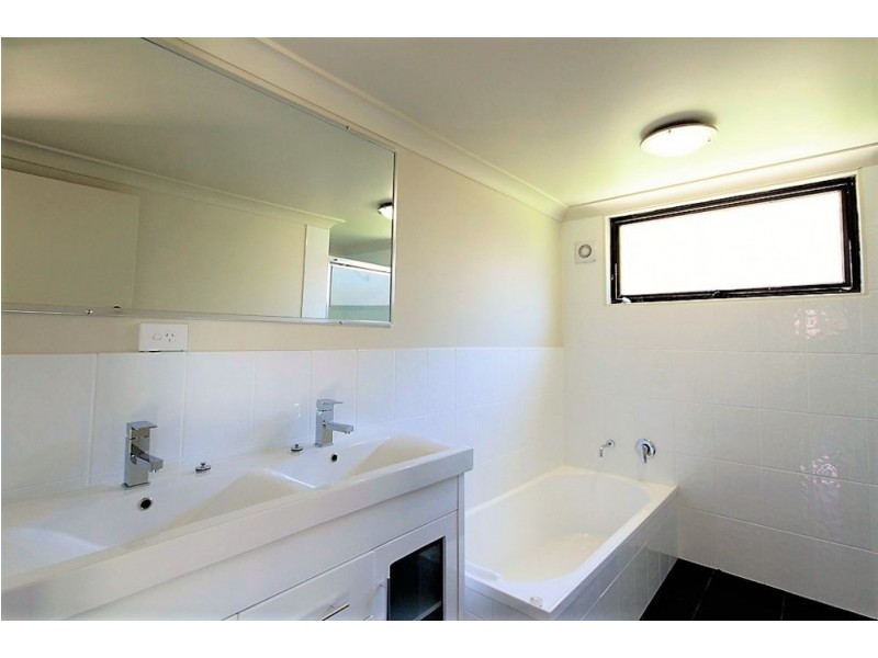 71 Macdonald Street, Norman Park QLD 4170