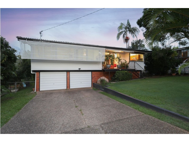 11 Culworth Street, Chermside West QLD 4032
