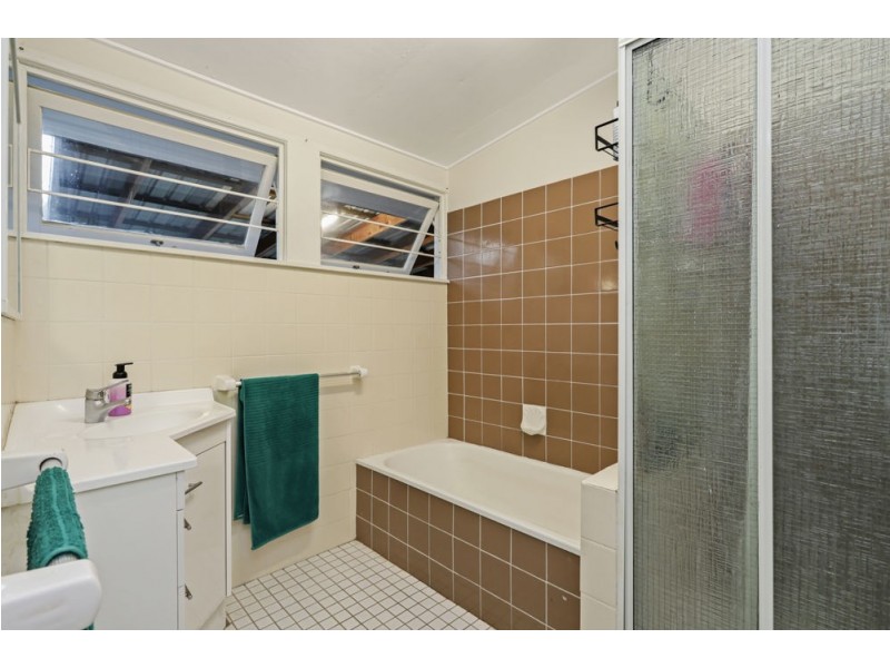 11 Culworth Street, Chermside West QLD 4032