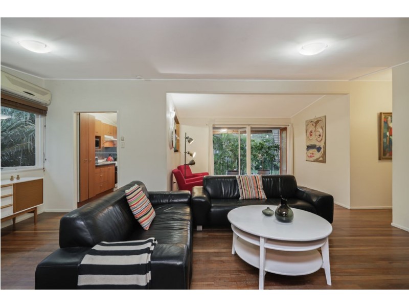 11 Culworth Street, Chermside West QLD 4032