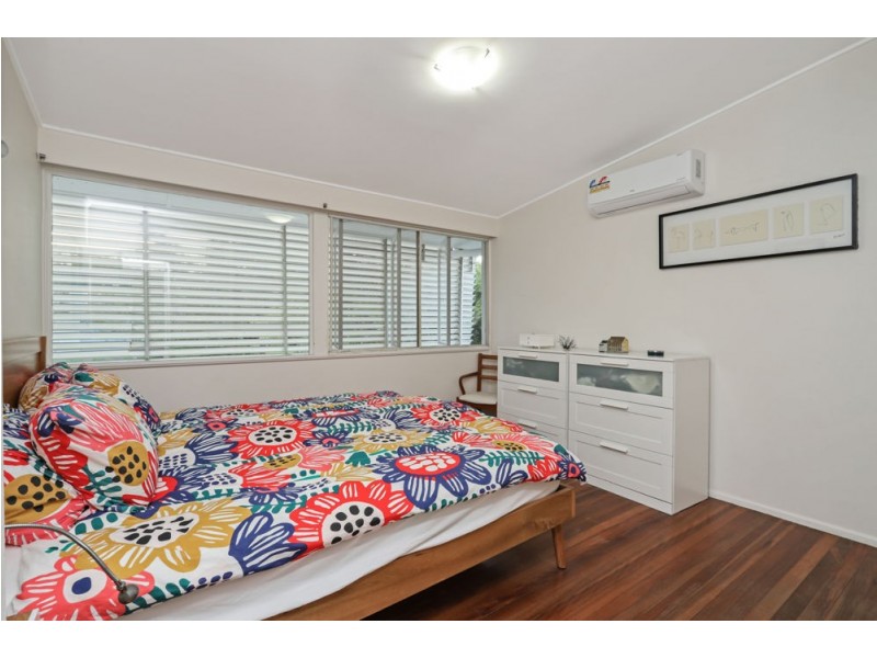 11 Culworth Street, Chermside West QLD 4032