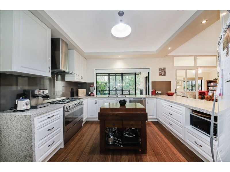 29 Talisman Court, Eatons Hill QLD 4037
