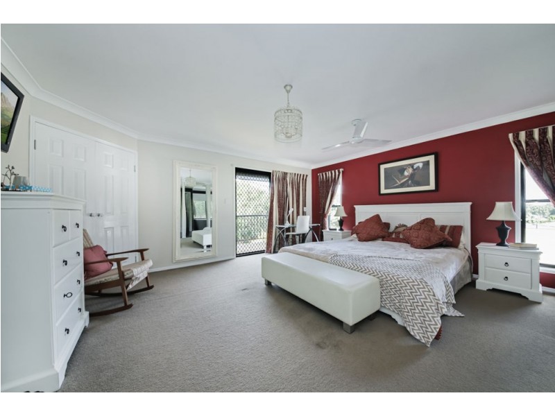 29 Talisman Court, Eatons Hill QLD 4037