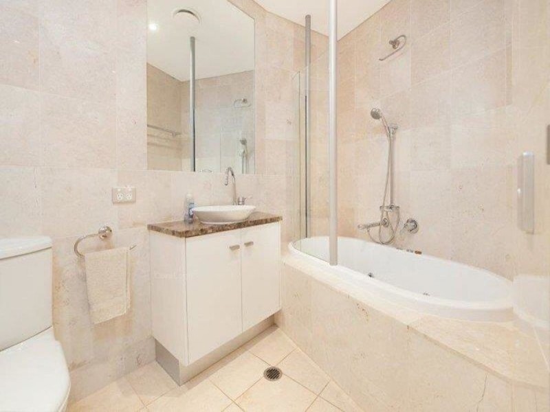 2/47 ‘Casa Cielo’ Landsborough Pde, Golden Beach QLD 4551