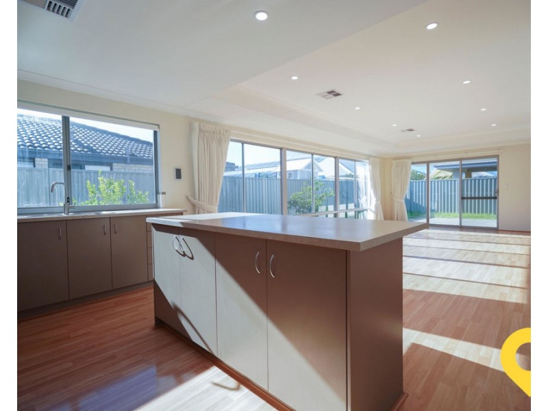 49 Yellowwood Avenue, Piara Waters WA 6112