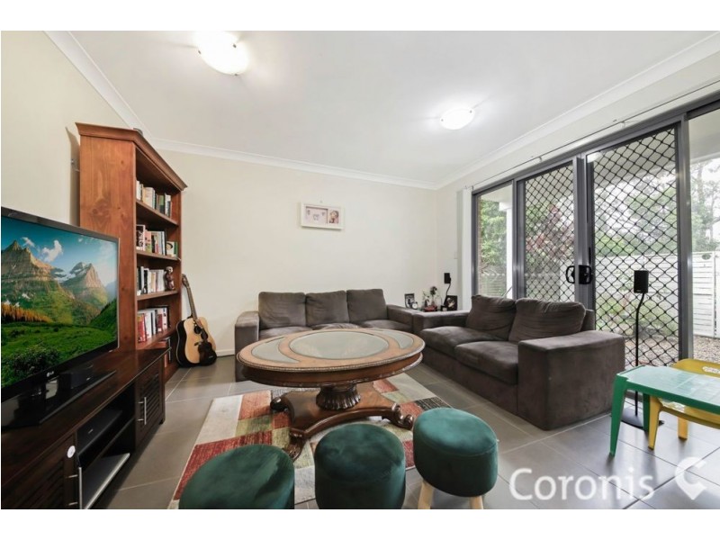 8 Worchester Crescent, Wakerley QLD 4154