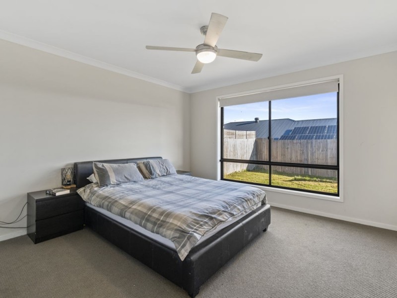 14 Covella Boulevard, Greenbank QLD 4124