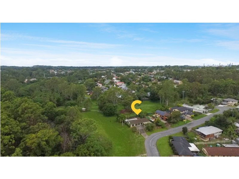 8 Caneby Street, Everton Hills QLD 4053