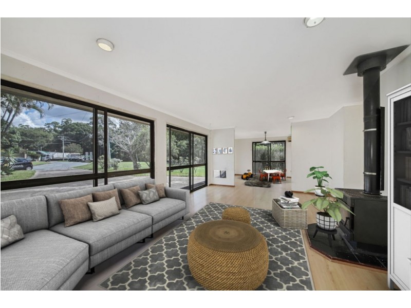 8 Caneby Street, Everton Hills QLD 4053