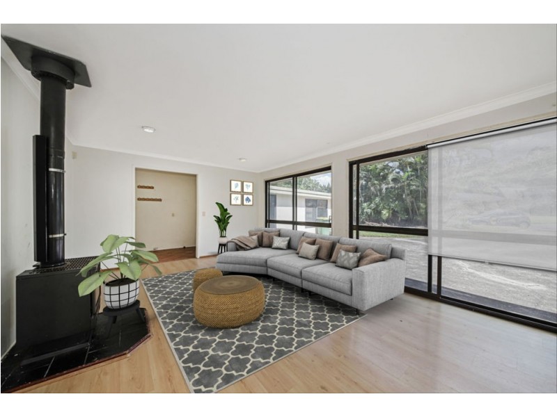 8 Caneby Street, Everton Hills QLD 4053