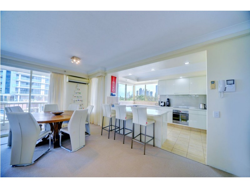 34/1 Serisier Ave, Main Beach QLD 4217