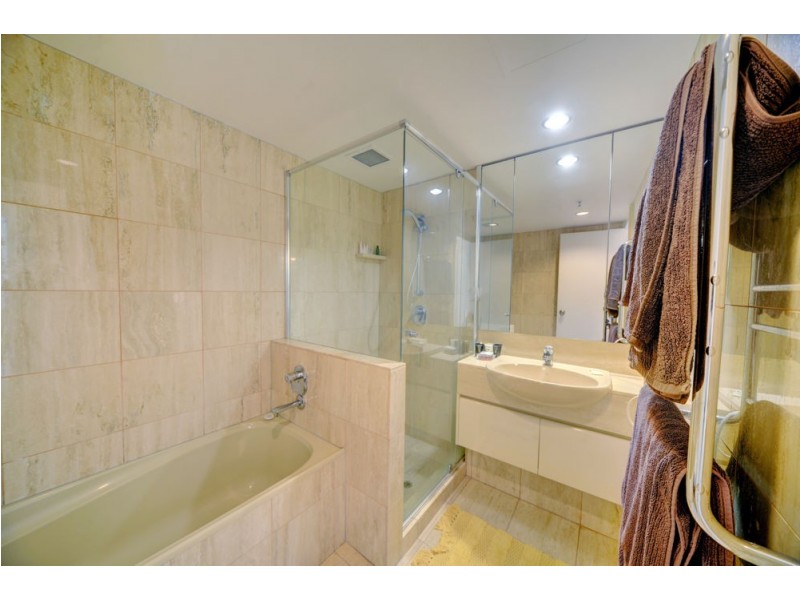 34/1 Serisier Ave, Main Beach QLD 4217