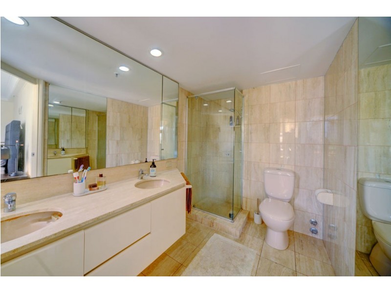 34/1 Serisier Ave, Main Beach QLD 4217