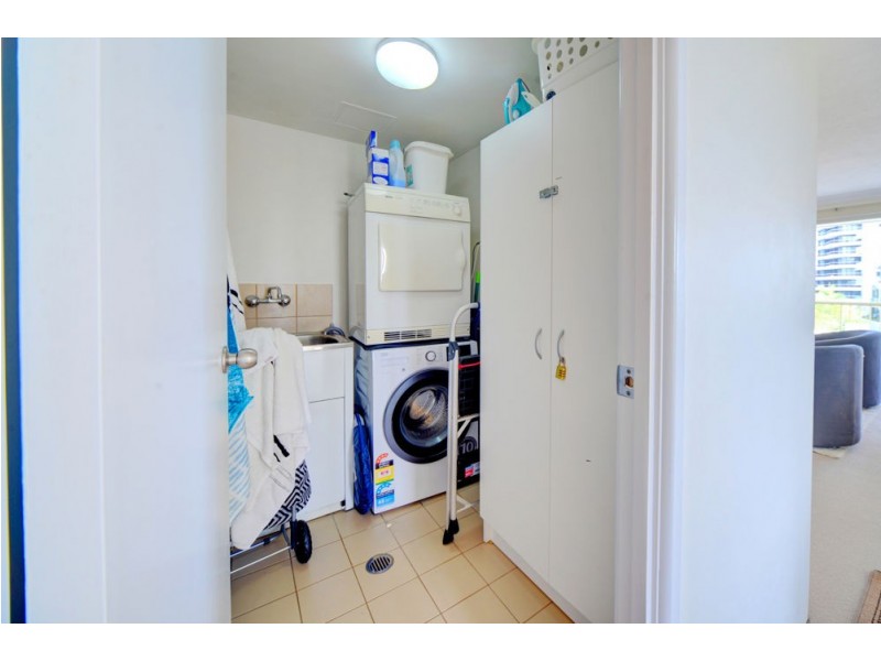 34/1 Serisier Ave, Main Beach QLD 4217