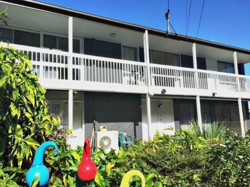 4 LANARK STREET, Kenmore QLD 4069