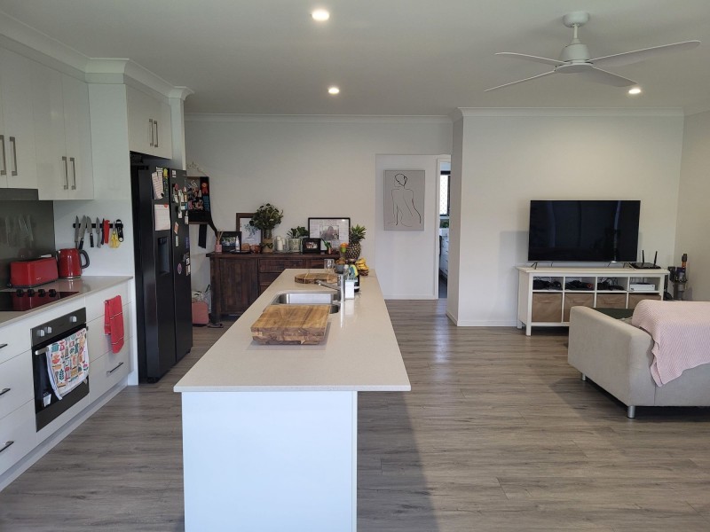 24 Vassallo Drive, Rosewood QLD 4340