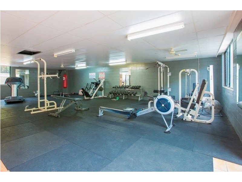 10/7-11 Brown Street, Labrador QLD 4215