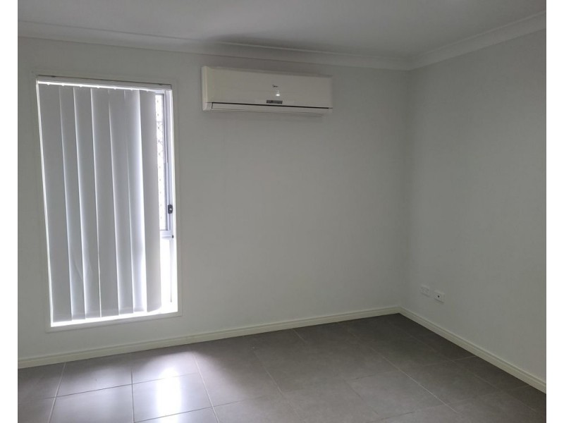 15 Navickas Cct, Redbank Plains QLD 4301