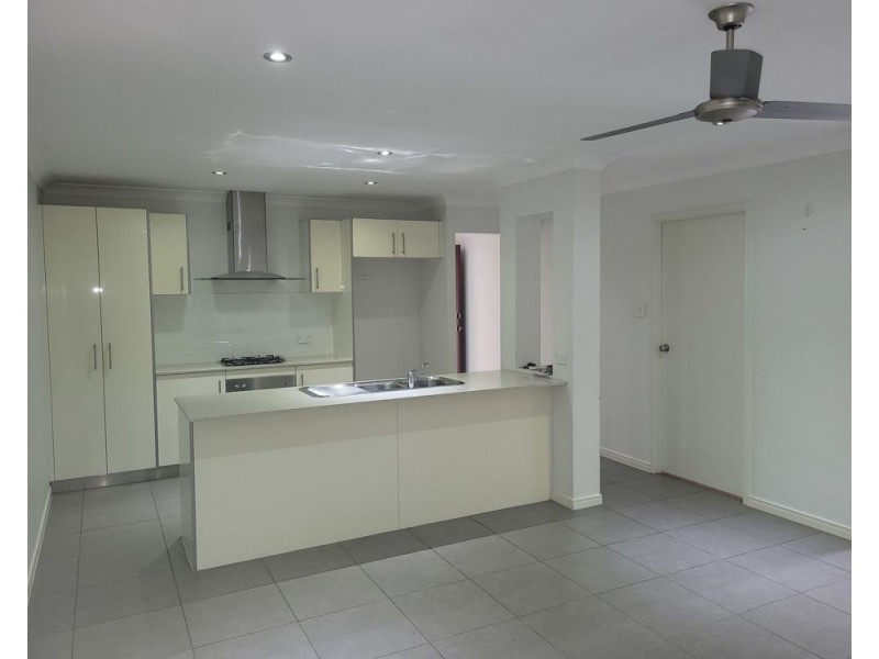 15 Navickas Cct, Redbank Plains QLD 4301