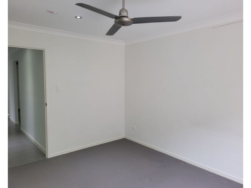 15 Navickas Cct, Redbank Plains QLD 4301