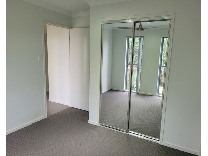 15 Navickas Cct, Redbank Plains QLD 4301