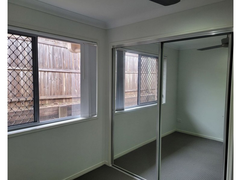 15 Navickas Cct, Redbank Plains QLD 4301
