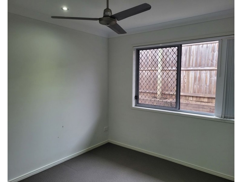 15 Navickas Cct, Redbank Plains QLD 4301