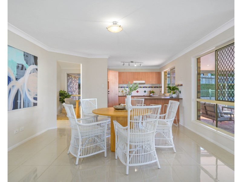 11 Sweetapple Place, Manly West QLD 4179